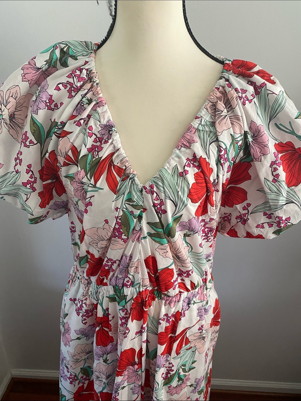 ON-34th NWT floral dress with pockets - Picture 2 of 8
